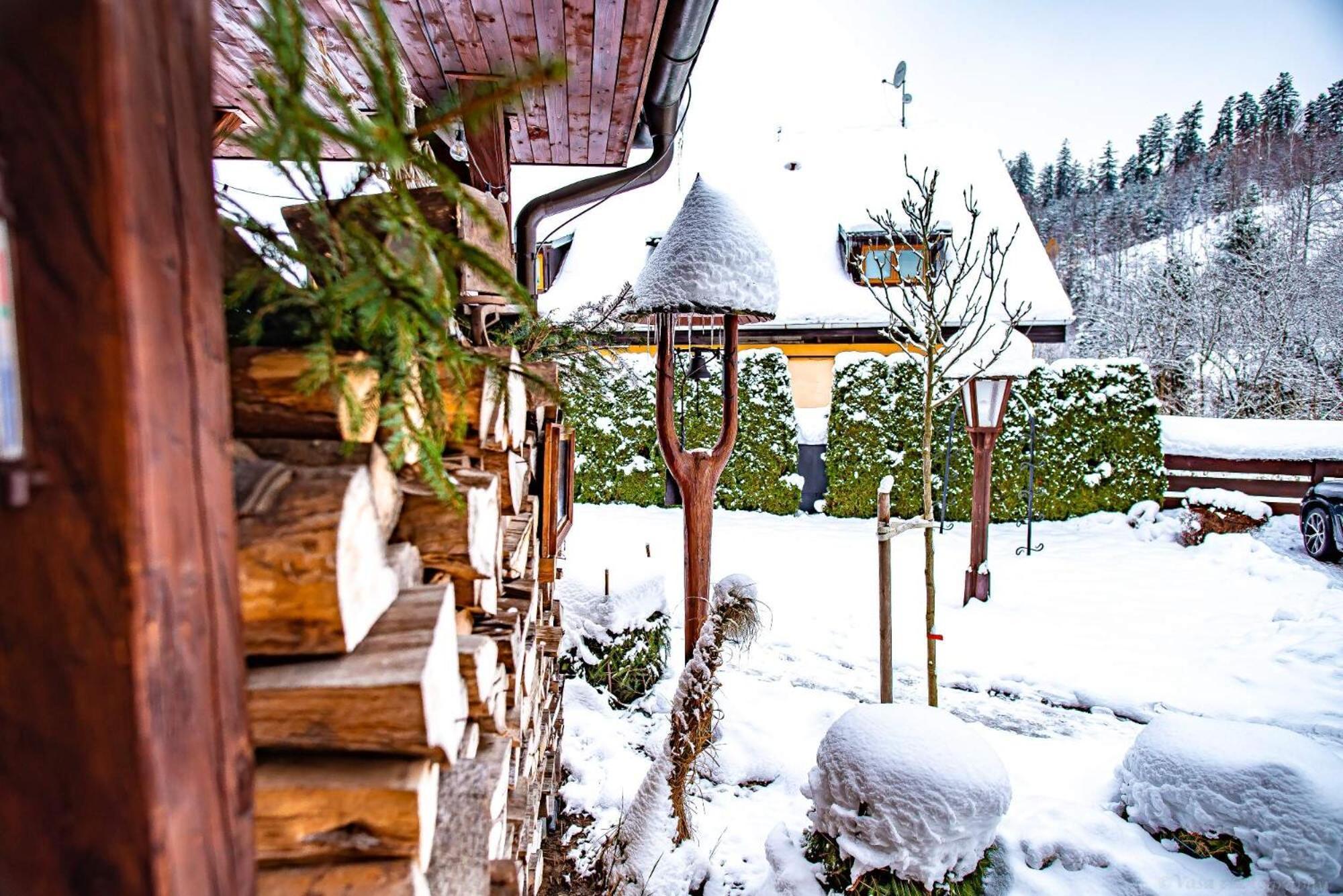 Penzion A Restaurace Stare Casy Horní Bečva Buitenkant foto