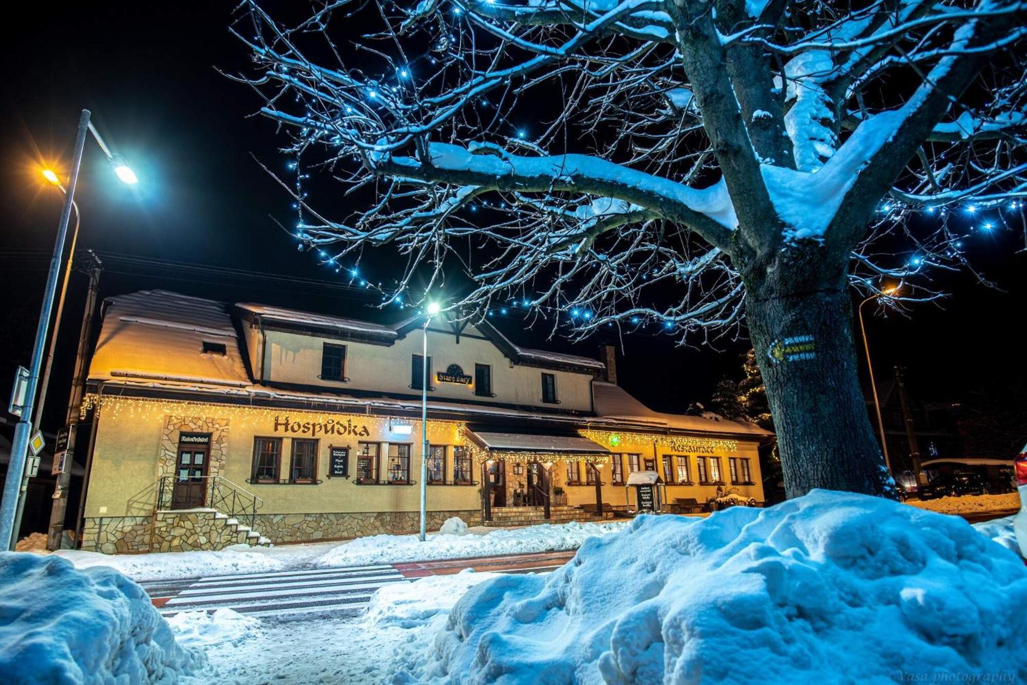 Penzion A Restaurace Stare Casy Horní Bečva Buitenkant foto