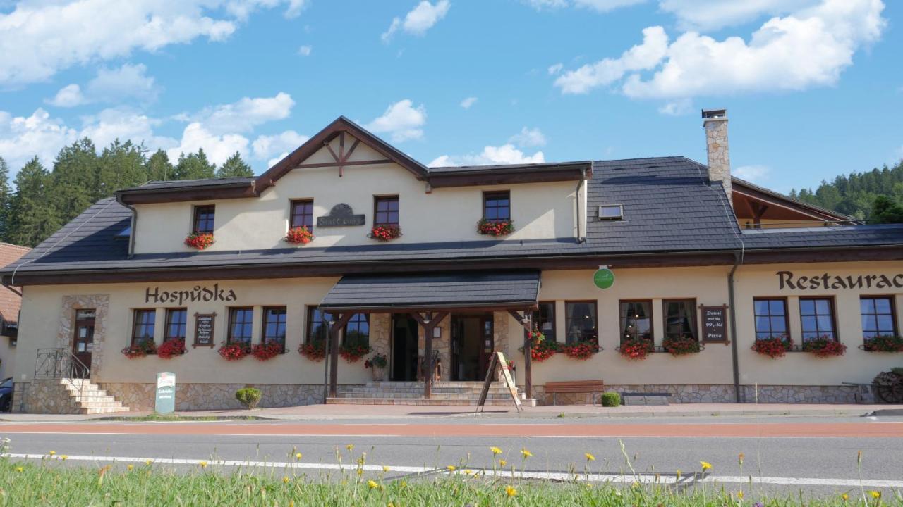 Penzion A Restaurace Stare Casy Horní Bečva Buitenkant foto